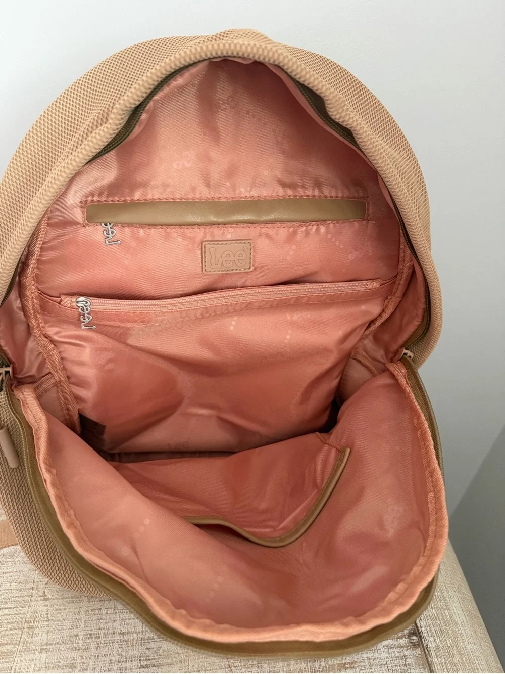 Lee Caramel/Tan Textured Backpack
